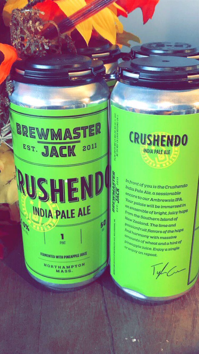 401_Mixologist's tweet photo. Crush this Monday with @Brewmaster_Jack  Crushendo! 🍻👊#jordansliquors #eastprovidence #rhodeisland #craftbeer #drinklocal #localri #monday https://t.co/IF5nDmWHuU