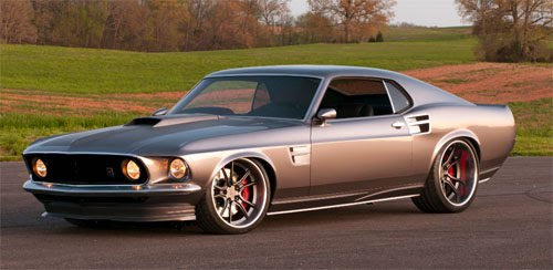 Chip Foose Judging BASF and Glasurit® Paint Competition at SEMA 2017 <a href="/chipfoose/">Chip Foose</a> <a href="/RefinishNews/">BASF Refinish News</a> <a href="/SEMASHOW/">SEMA Show</a> ow.ly/KJxD30fYA2m