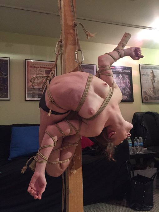 A few faves from last night in no particular order- featuring BallerinaBitch's rubber spine ;) https://t<a href="/tag/lastminutefacialprostbetics"class="tags"><span>#lastminutefacialprostbetics</span></a>