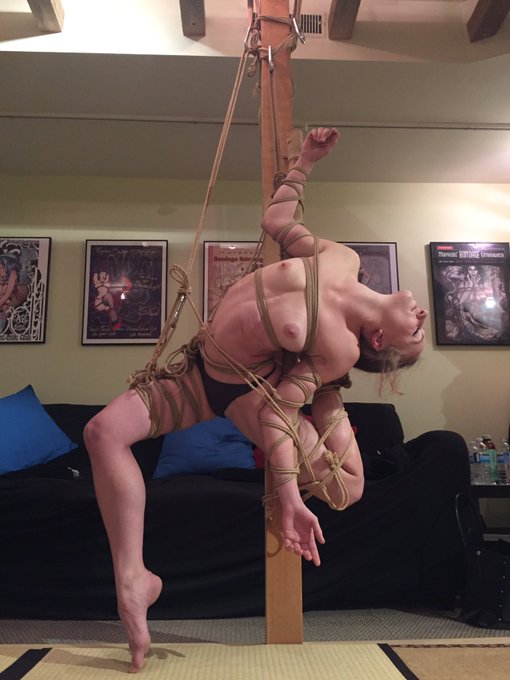 A few faves from last night in no particular order- featuring BallerinaBitch's rubber spine ;) https://t<a href="/tag/lastminutefacialprostbetics"class="tags"><span>#lastminutefacialprostbetics</span></a>