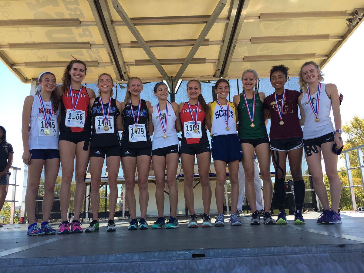 HaeleyPines's tweet photo. So so so blessed &amp; happy I get to run at state this year. Even more blessed with the best teammates to be cheering me on &amp; to go with❤️❤️ https://t.co/DkdL8e26Mc