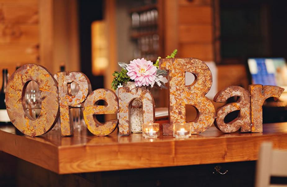 LatestWedding's tweet photo. 13 Fun Wedding Ideas For the Beer and Cocktail Lover - https://t.co/JZSFOYq94w #weddings https://t.co/ZzlL9g021u