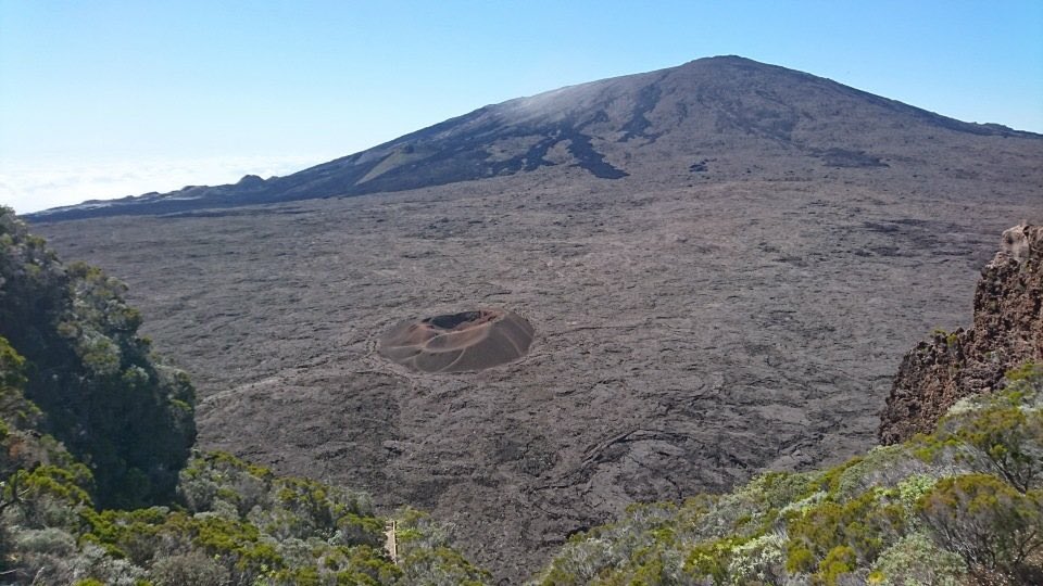 Time_2_Fly's tweet image. Un week-end au milieu de l'Océan Indien. Avgeek et touriste. #TimeToFly