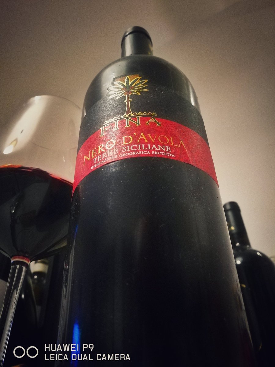 #Wine of the #night!A really nice expression of the King of Sicilian Grapes: #NeroDAvola

<a href="/CantineFina/">Cantine Fina</a> <a href="/kikafina/">Federica Fina</a> #wine #vino  #sicilia