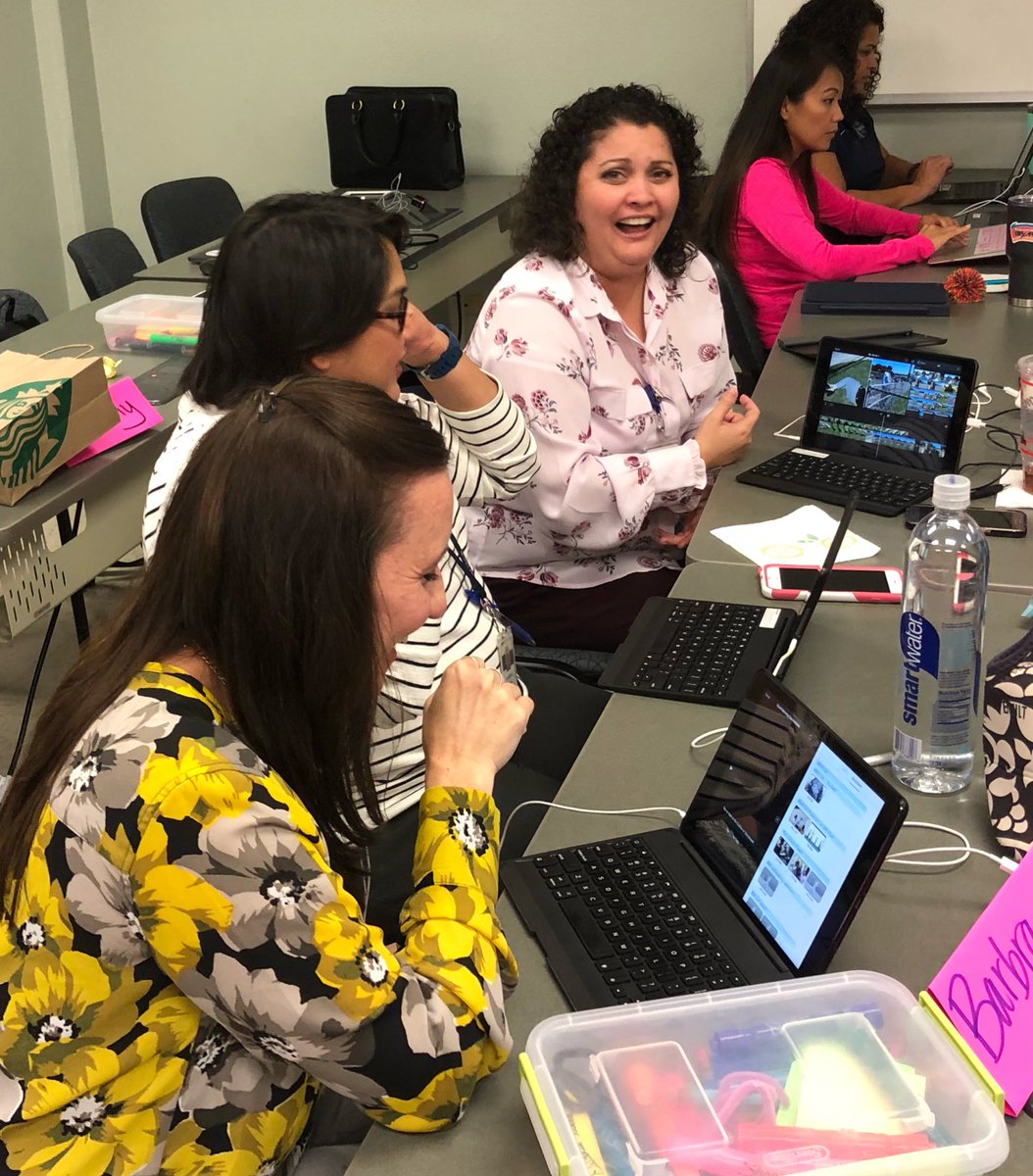 LisaCasas's tweet photo. Learning all about #classroomclips- unleashing student creativity! Oh, and having fun. #applepd https://t.co/VHavOFugmH