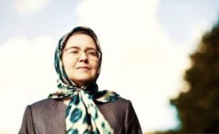 #صدیقه_وسمقی   شاعر و نویسنده، امروز پس از حضور در دادگاه انقلاب به ریاست قاضی مقیسه به زندان اوین منتقل شد.
#Taheri_movement