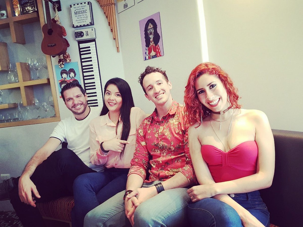 Play_Tv_Peru's tweet photo. #Backstage Grabación #Playtvperu hoy Lunes!! ✌😆
Esta semana muchas sorpresas y novedades!!
#WillaxTv #Peru #Tv #Music #Eventos #Cine https://t.co/Ji0Z5qOHnP