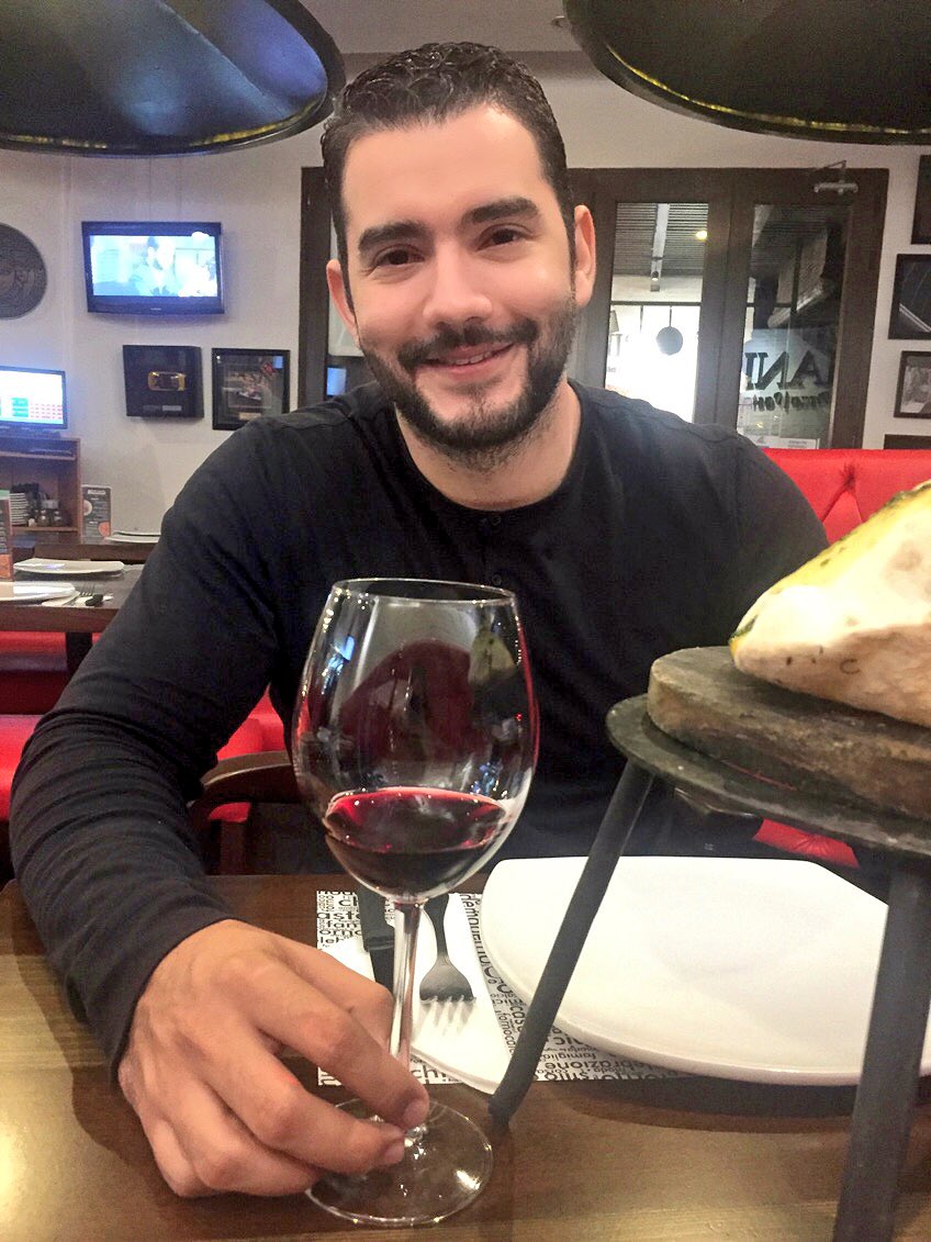 Nestor Quintanilla (Nestor1105) Twitter