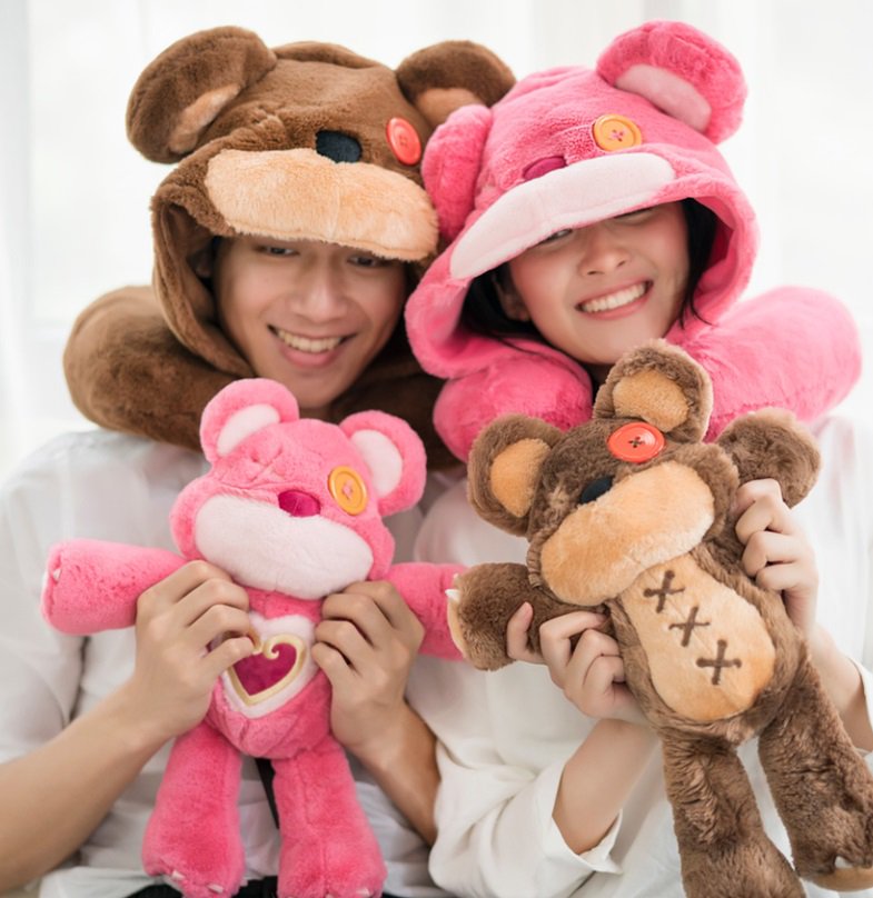 LolKing's tweet image. Tibbers Neck Pillow Giveaway: ROUND 2! #LolKingTibbers

Brand new round, so enter even if you did last time!

bit.ly/lolkingtibbers