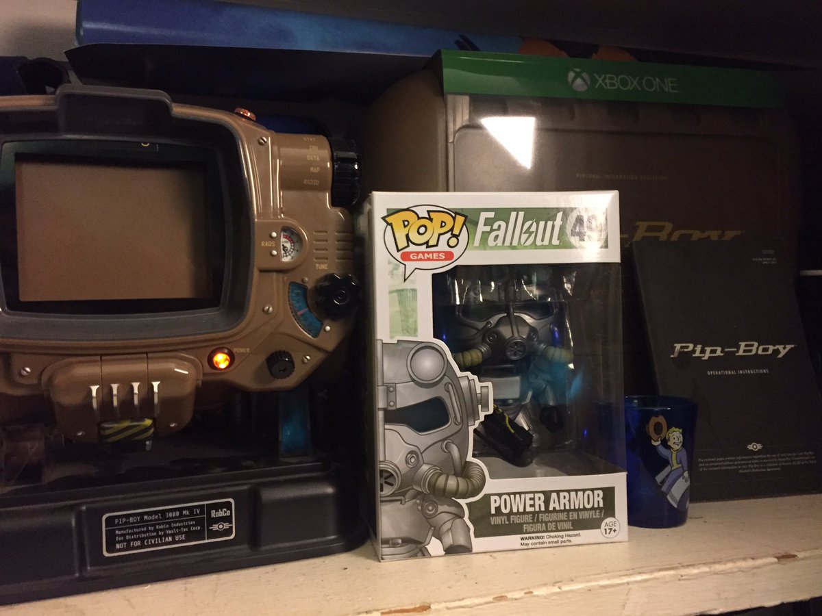 TheJoeyFlash's tweet photo. Got my first ever @OriginalFunko Pop to go with my @Fallout swag! @BethesdaStudios #fallout #pipboyedition #pop #powerarmor https://t.co/nR1HlQHciV