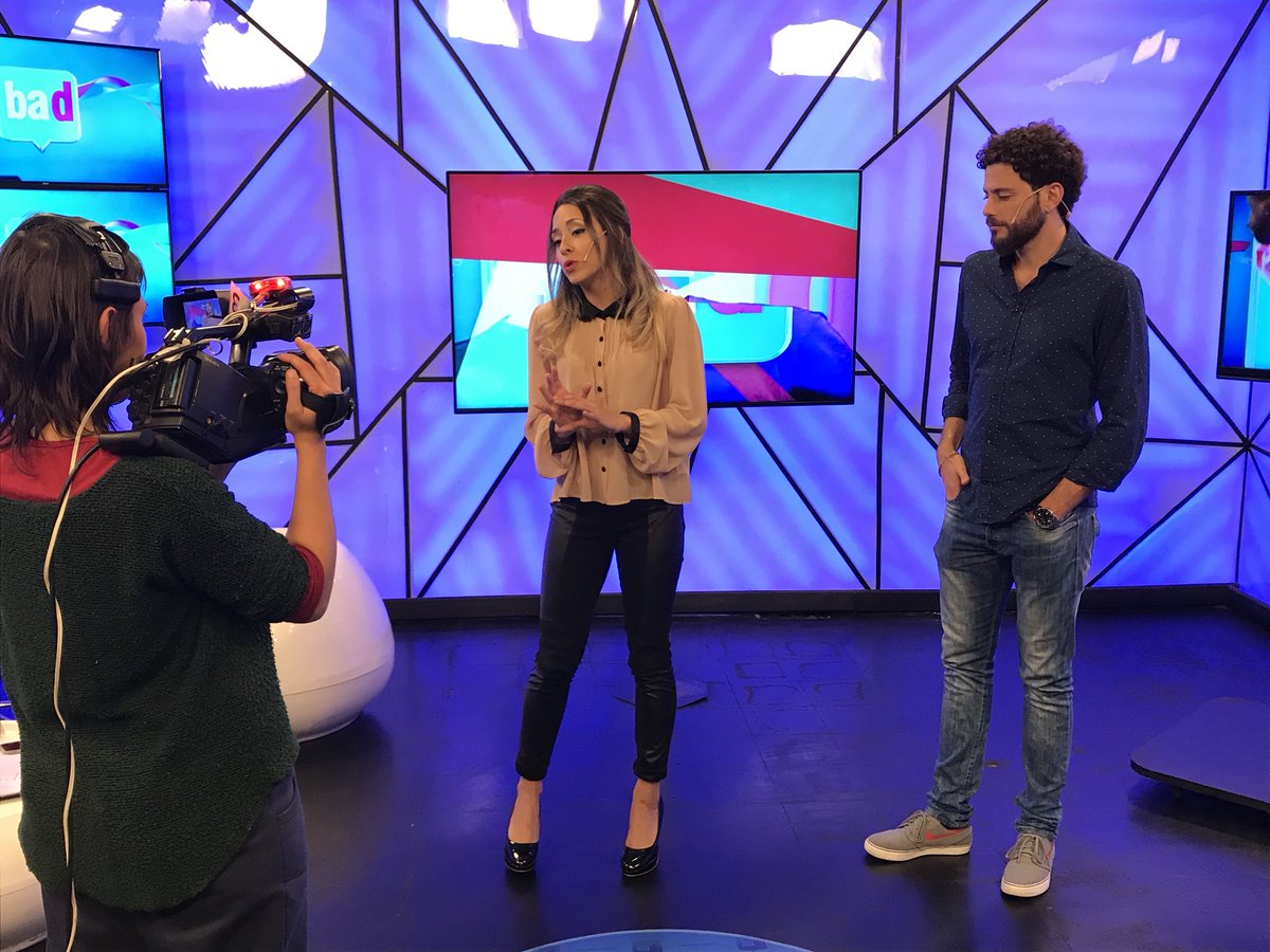QMnoticias's tweet photo. Ya comenzó #BAD en la pantalla de #QMnoticias para traerte toda la actualidad bonaerense #AguanteQM #HayOtraTele https://t.co/yytZtUiI7M