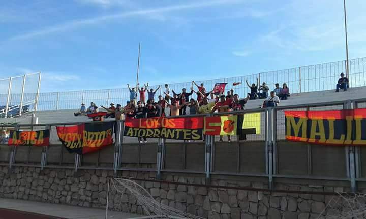 La_Galucha's tweet photo. Los Rojinegros llevaron su colorido hasta Arica esta fecha, se mandaron un viaje de 2.313 kms alentando a Rangers. https://t.co/lf670R1hJ8