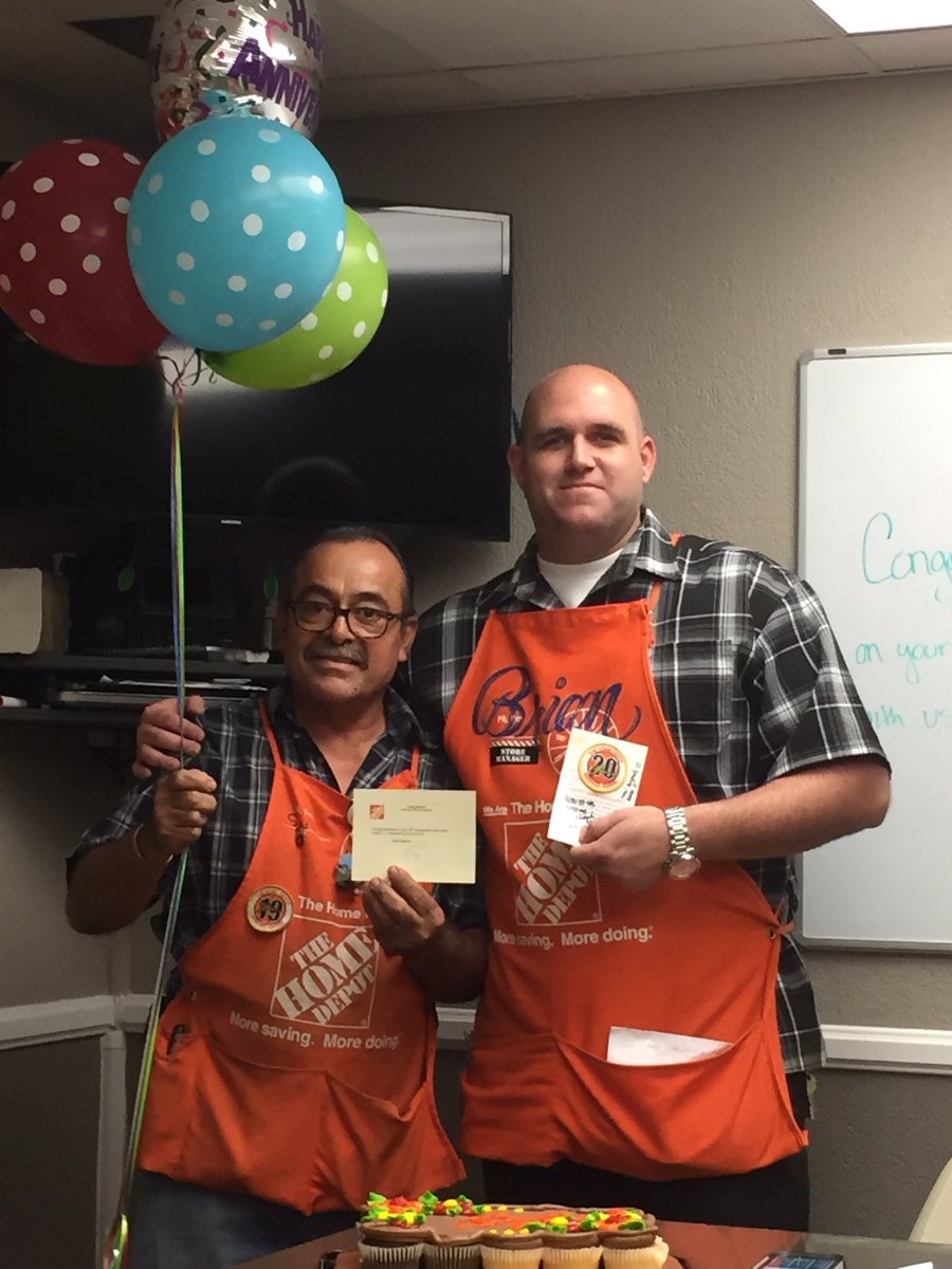 THDBrea's tweet photo. Congratulations Salvador Nunez - celebrating 20 years with the Home Depot. #anniversary @Allen83hd @NotoKara @PacSouth https://t.co/5dHdZEhaDP