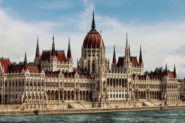airglasgow's tweet photo. Wizz off to Europe from just £19! Fly @wizzair from Glasgow Airport to Budapest, Gdansk, Katowice &amp; more

https://t.co/OL8McWGqsJ https://t.co/bCt64aA2Jg