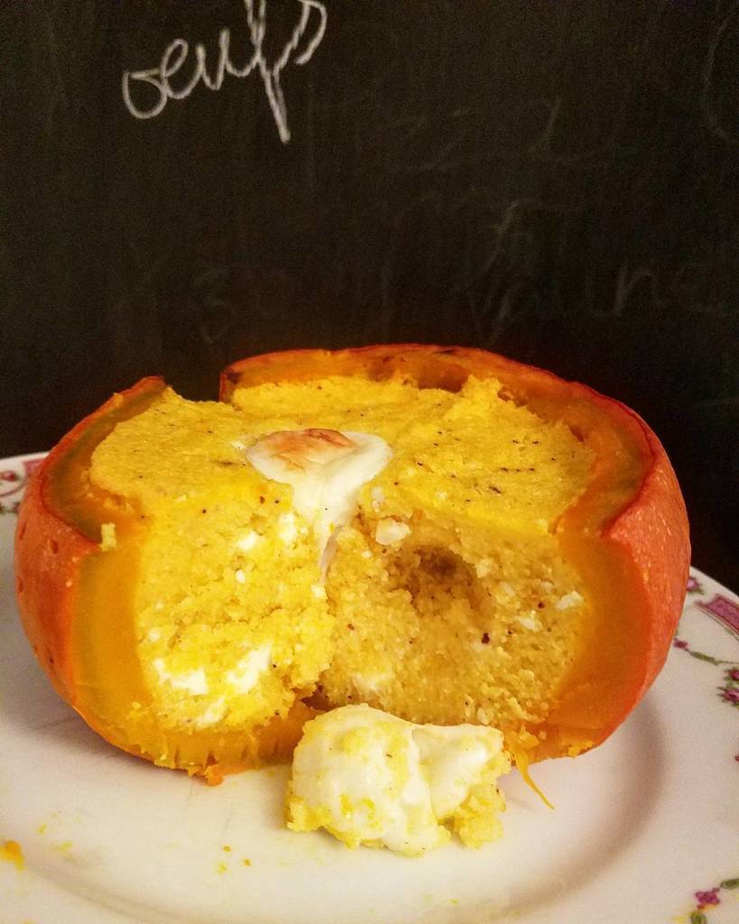 nadasto's tweet photo. C'est MIAAAAAAAM
#courge #food #instafood
#instagood #igfood #fusionfood #worldfood #polenta #orangefood #bio #potimarron #pumpkin #savoure… https://t.co/Y5ND9CBY08