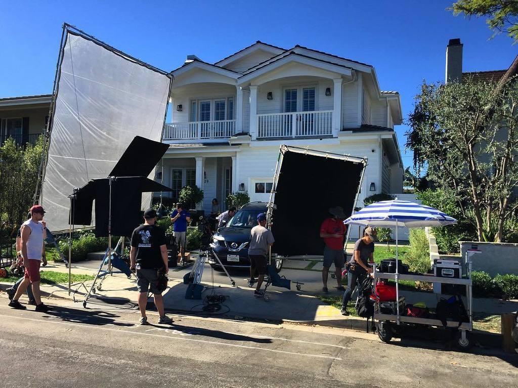 CutawayCreative's tweet photo. Day two on location wth no help from the 100° October day #cutawaycreative #cheviothills #hotset https://t.co/GW64lrTv26