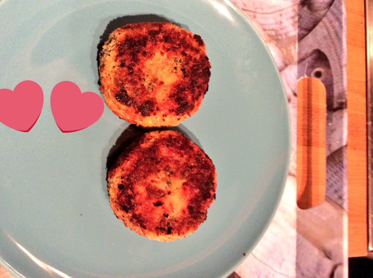 <a href="/jonathan_nee/">The Hon P. J.</a> #chicken #cakes