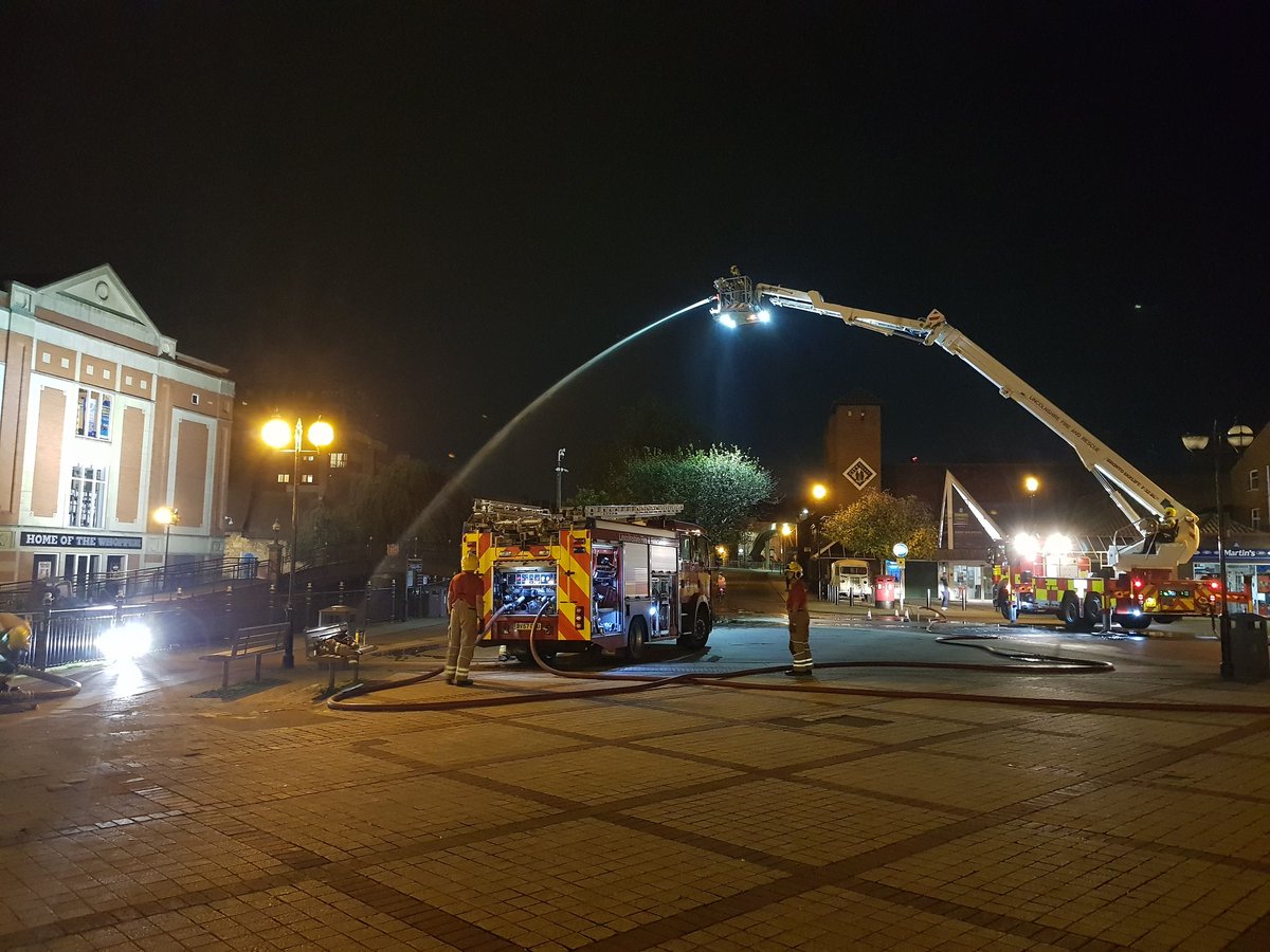 889965f9b2fa43f's tweet photo. 20RDS doing pumps, ladders &amp; ALP on drill tonight in Lincoln city centre! https://t.co/Hd0Yj6oqYl