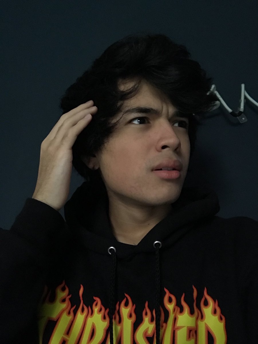 morimura's tweet photo. Eu observando a lerdeza das pessoas com umas coisas tão óbvias

#MPN #MoriMuraMuser https://t.co/ty6H3AXn2w