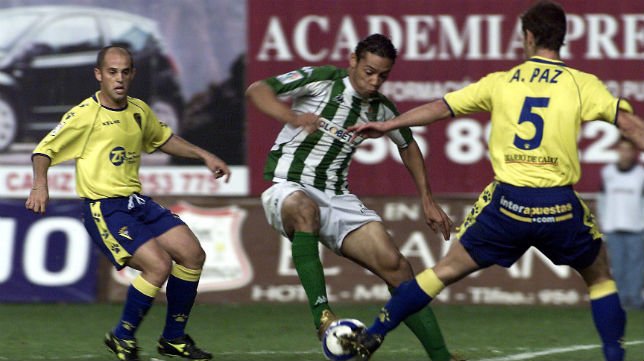 BetisShirts's tweet photo. 24 horas... Ya creemos ciegamente en ti, ¡haznos soñar @RealBetis! #AlaCopaAlaCopa https://t.co/JS44B81OCu
