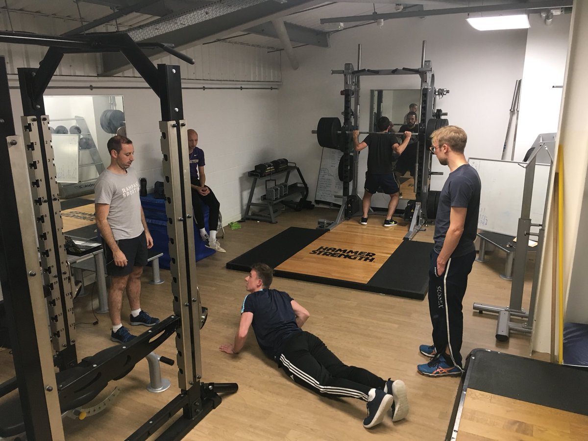 EastbourneHC's tweet photo. Evening Strength and Conditioning with the lads. Hard work paying off #ETD #TopOfTheLeague #OperationPromotion #BeachWeights #CurlsGetGirls https://t.co/XRUNIe6lpg