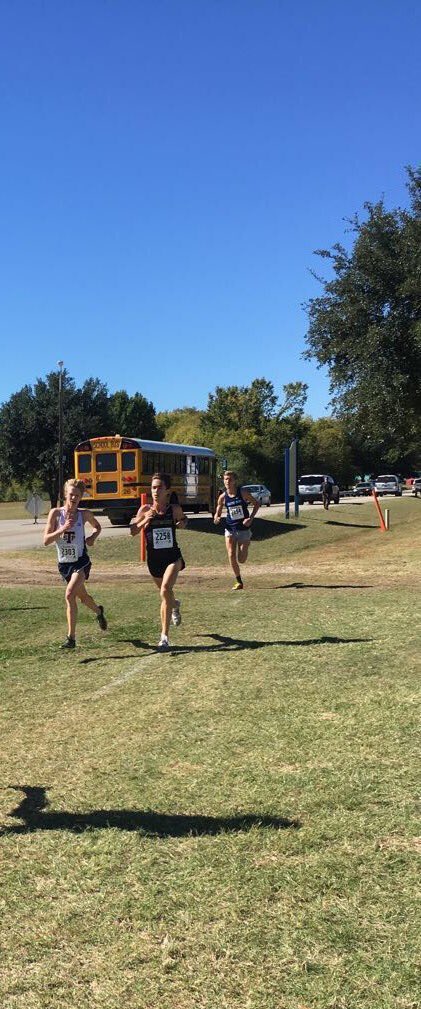 run_ben_run_'s tweet photo. MY MANS GOT 5TH AT REGIONALS AND WILL LIGHT UP STATE ON NOVEMBER 4TH @StpXc @TXMileSplit @txrunning https://t.co/4dmMfQldcm