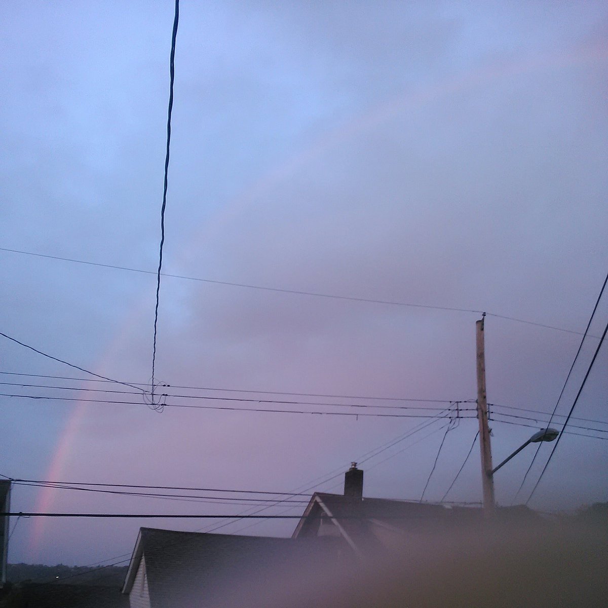 #NewProfilePic this is no rai bow it's a full entire huge circle. And this had a bottom to it . pure white in the .middle planet x babay