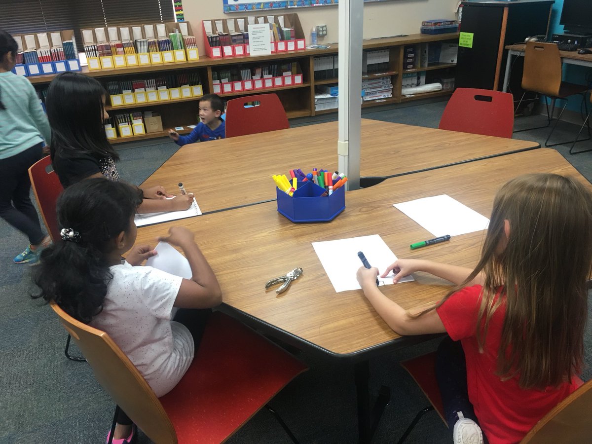 pinkebishop's tweet photo. Our first Maker Space! Thank you @PinkyReads for the fun intro! #makerspace #teampinkcisd #CISDOurstory https://t.co/YmlMMUplhr
