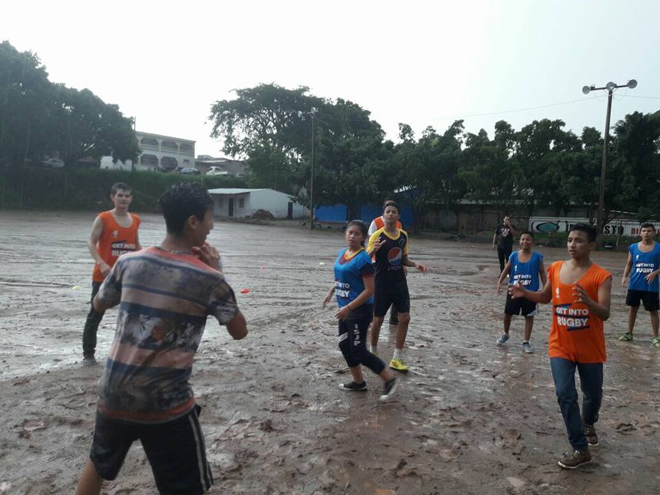 sudamericarugby's tweet photo. Primera sesión de #GetIntoRugby en #Honduras
¡Llegamos a todas las Uniones miembro de Sudamérica Rugby!

#AméricaCrece 🇭🇳 https://t.co/LZe8qOTr80