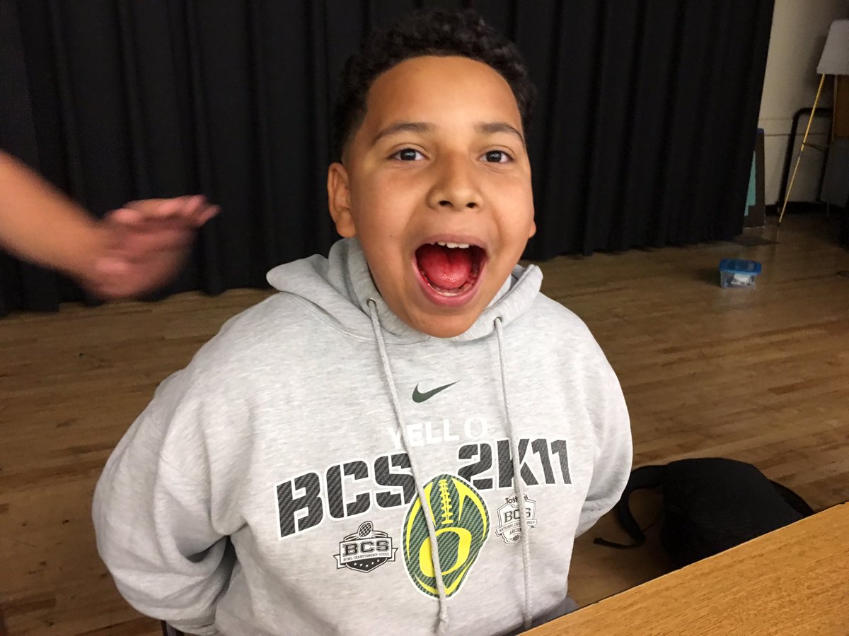 EdmsToros's tweet image. @RedVines eating contest for #RedRibbonWeek2017! @EdmsToros #firstlunch #spiritweek #torofamily #yourfutureiskeystaydrugfree