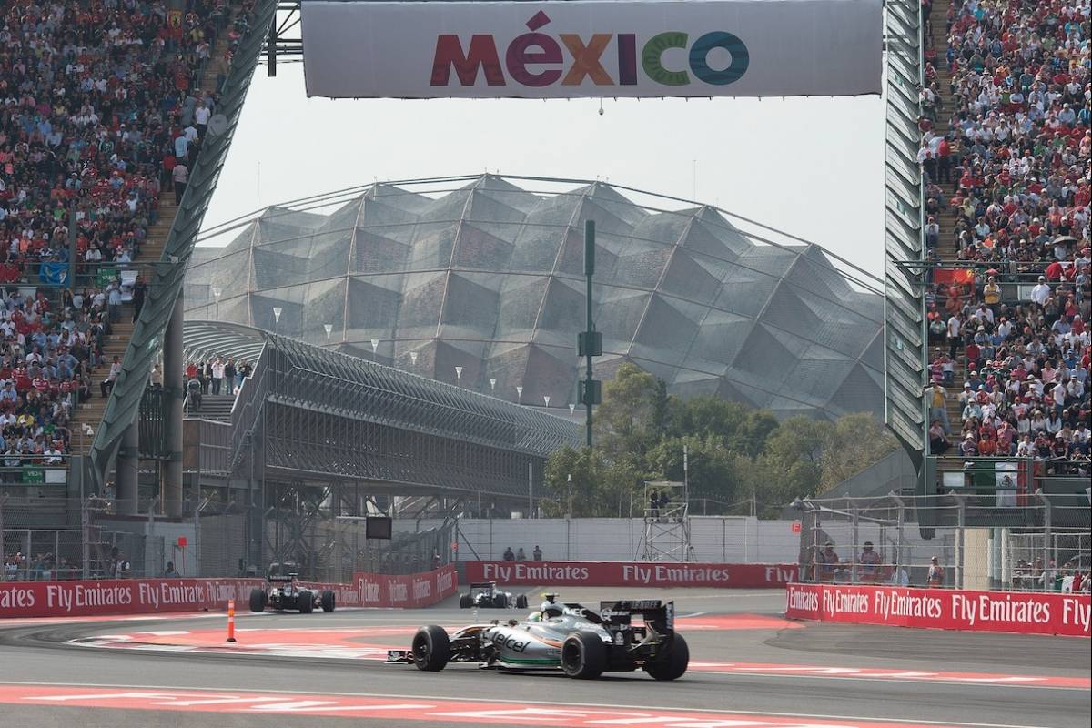 PublimetroTvMx's tweet photo. Lo que debes saber de la #Fórmula1 2017 | @Publisport_MX https://t.co/gBuR2vDnlW https://t.co/goqaYjBAVp