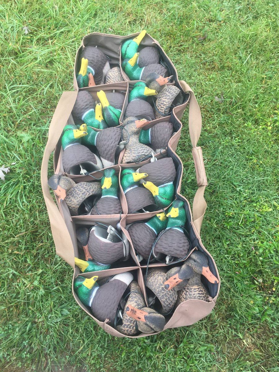 LuckyDuckDecoy's tweet photo. Twice the amount of decoys in a 12 slot bag? Yes please. #deceptionseries #getlucky https://t.co/qdR4lotvtX