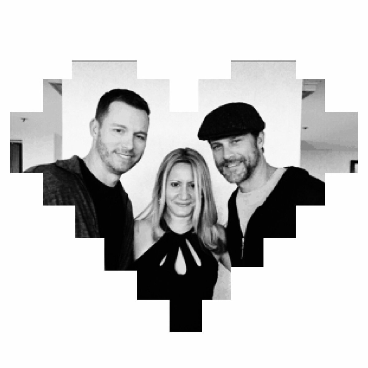 RisaM522's tweet photo. Was all @peaceandlove371 at yester #days #reachforthestars event Offscreen #bromance Luv you guys @ericmartsolf @greg_vaughan #imaluckygirl https://t.co/F8OLQhCX9O