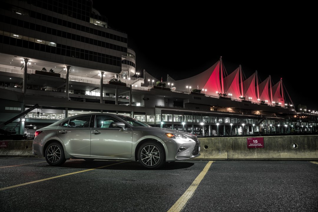 Class Leading Luxury &amp; Safety: Standard
Iconic Scenic Pit Stops: Obligatory 
#ExperienceAmazing 

bit.ly/openroadlexusp…