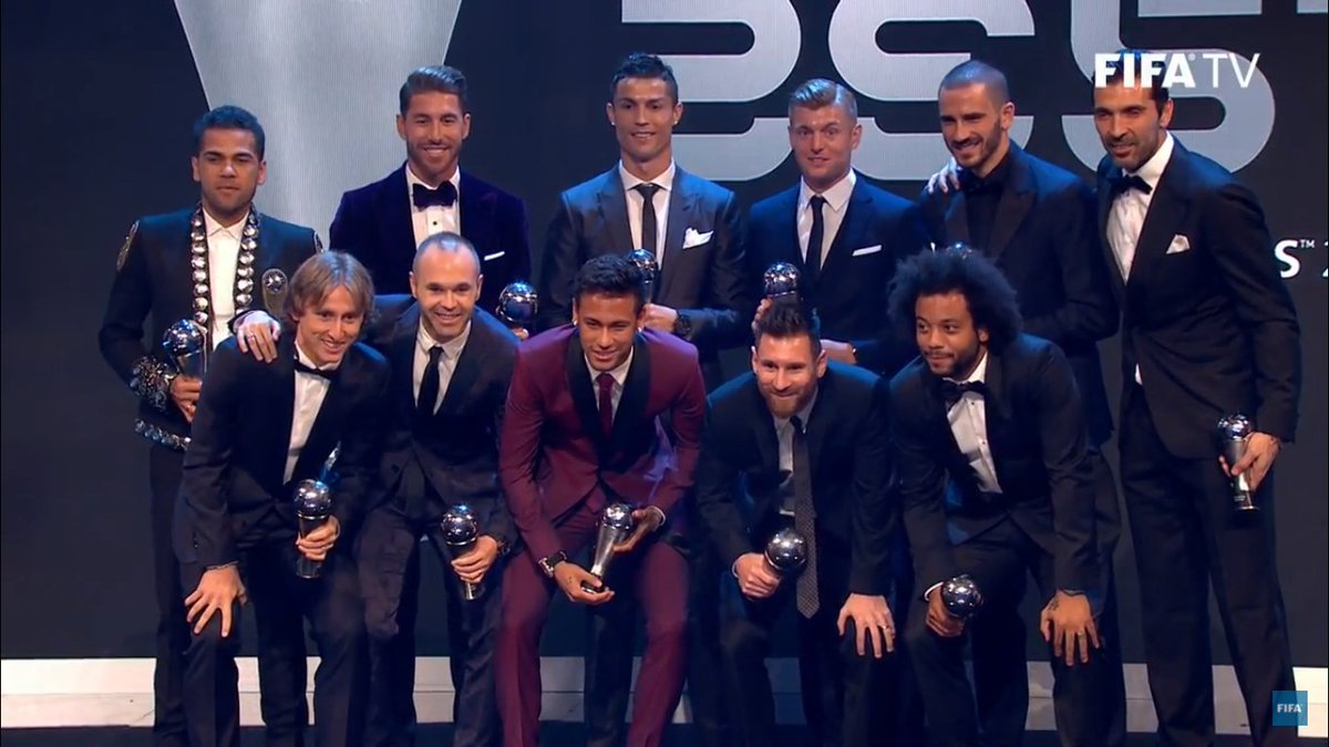 MarvNTreyHD1's tweet photo. #TheBest #FifaAwards #FIFAWorld11 https://t.co/dtp6kHfTrg