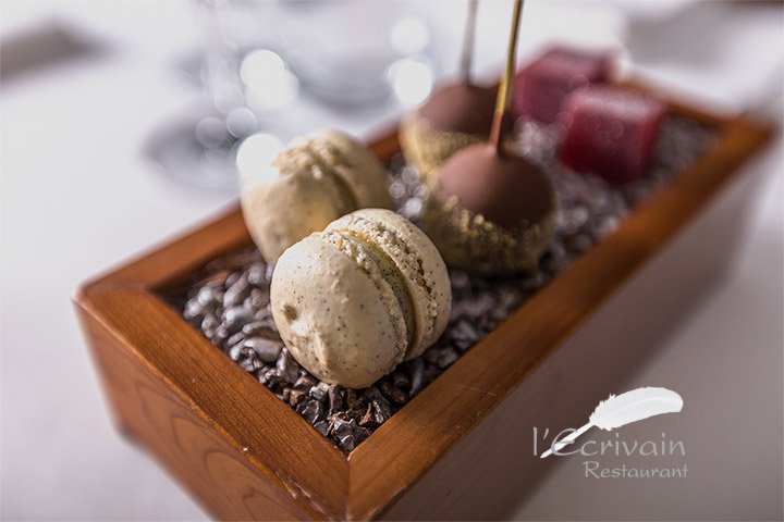 lEcrivainDublin's tweet photo. l'Ecrivain opens for Dinner Mon-Sat &amp; Lunch Friday enquiries@lecrivain.com #petitfours #vanillamacarons #peachlollipops #raspberryjelly https://t.co/u4gc0qeTw2