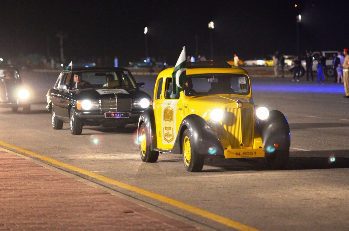 imfizzahkhan_'s tweet photo. Rocking the streets of #Islamabad 🔥
#PakistanMotorRally #BeautifulPakistan #PeacefulPakistan #ProsperousPakistan #sports #cars https://t.co/R08qN2W9GT