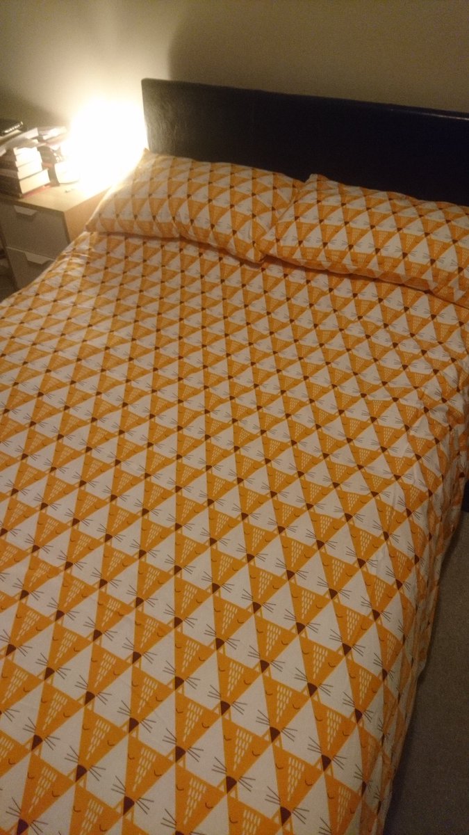 KulaBeth's tweet photo. I would like to talk about my new bedding from @AldiUK. It has foxes on and is oh-so-soft and came in a foxy bag. https://t.co/msZFxa6jLc