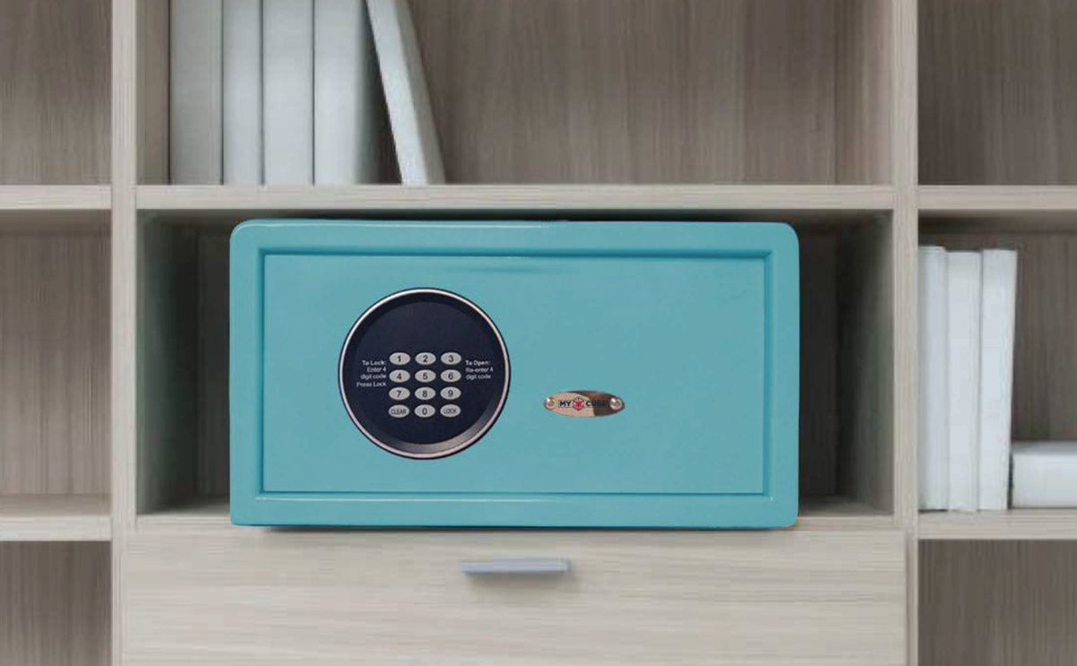 mycubesafe's tweet photo. Add a burst of color (and security) to your home with a MyCube Mini.
#mysafemystuff #mycube #mycubesafe #personalsafe #lockitupwithmycube https://t.co/OFfqOaNi7o