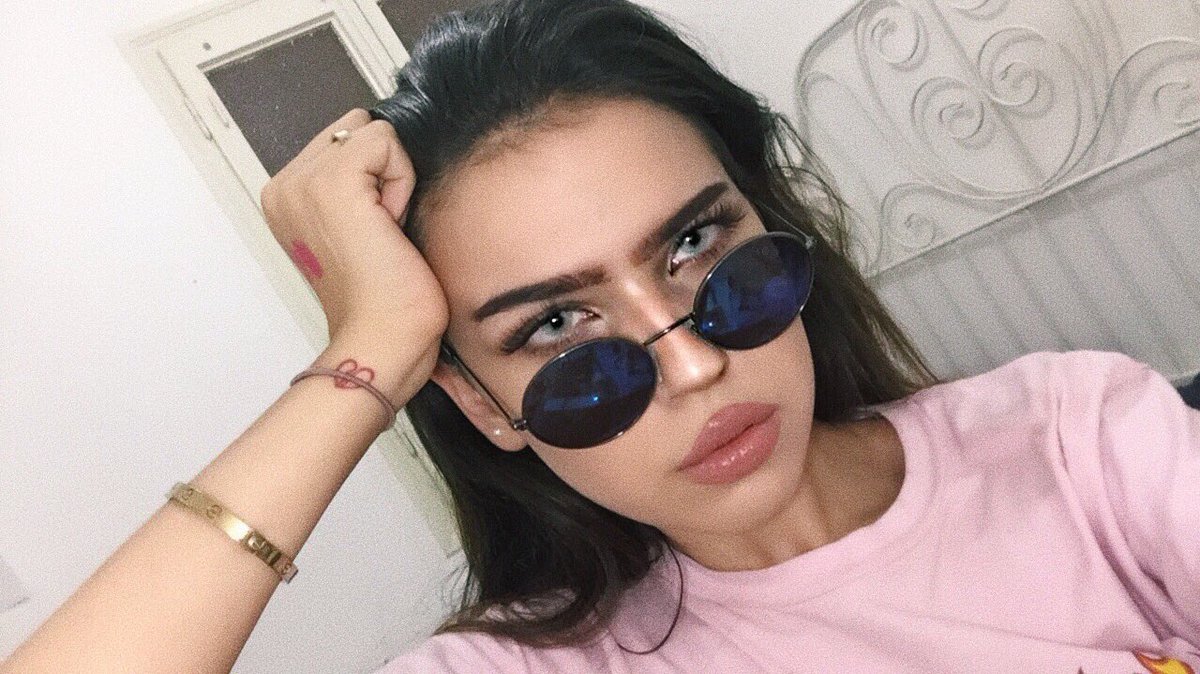 LOLLYDOLAN's tweet photo. IT’S TUESDAY AND I’M HYPE AS FU** 🤘🏻

[@EthanDolan @GraysonDolan #Tuesdayseflie ] https://t.co/BxVHW9RyHy