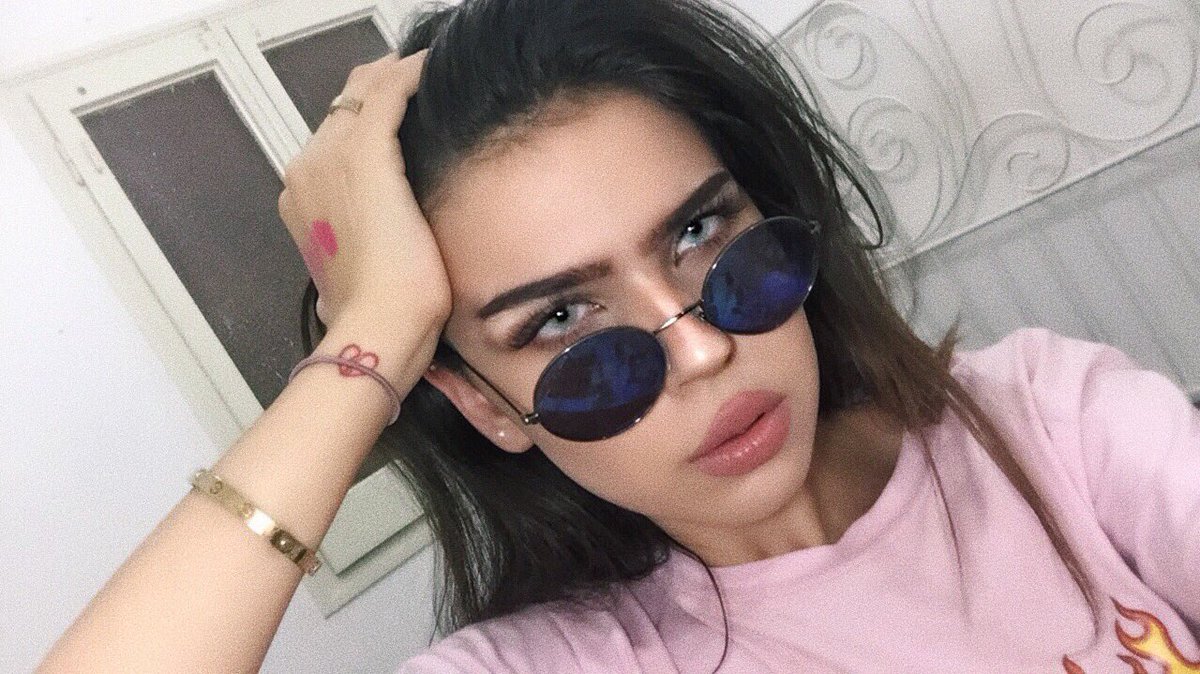LOLLYDOLAN's tweet photo. IT’S TUESDAY AND I’M HYPE AS FU** 🤘🏻

[@EthanDolan @GraysonDolan #Tuesdayseflie ] https://t.co/BxVHW9RyHy