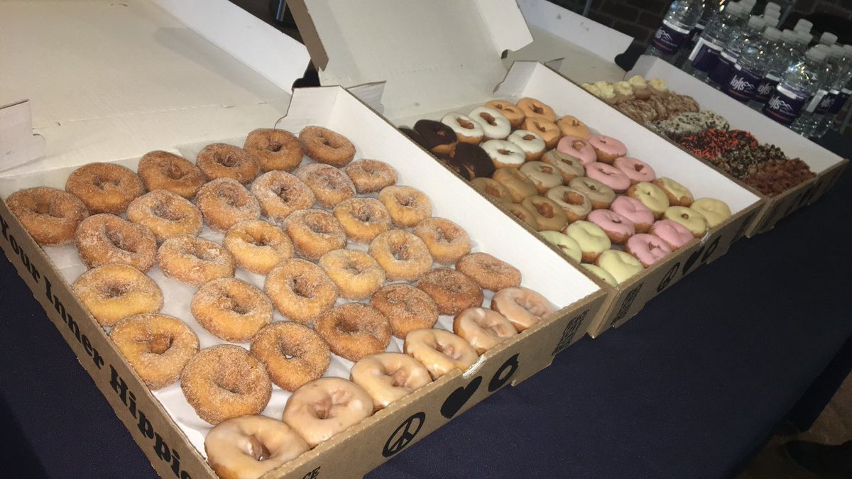 The_Lofts's tweet photo. Join us in the clubhouse for Peace, Love, And Little Donuts while supplies last! 🍩 #loftslife https://t.co/qtwscKu8In