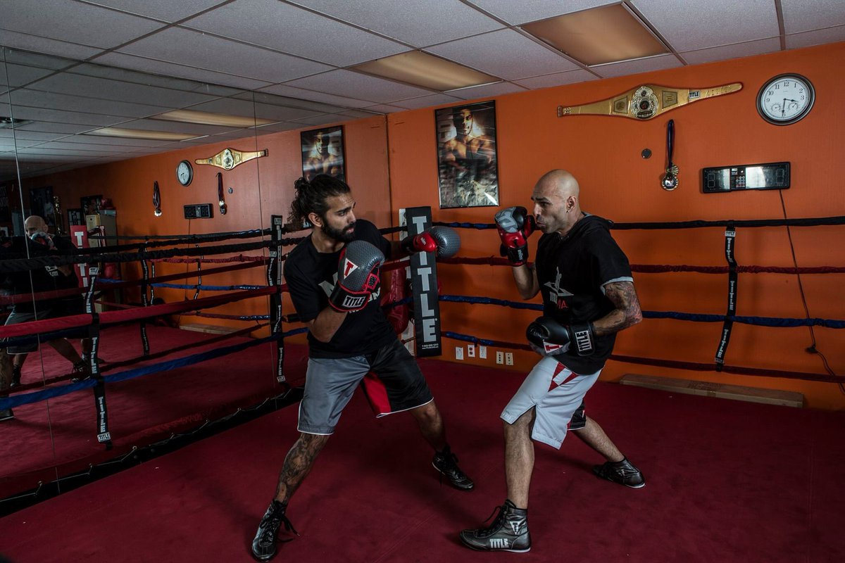 titlemma's tweet photo. Thanks to Ryan & Adrian from @WEareOTHERWISE for sharing their second passion with us when their nationwide tour stopped in KC. #OTHERWISE #boxing #mma #TITLEBoxing #TITLEMMA https://t.co/UTDQyF3aBb