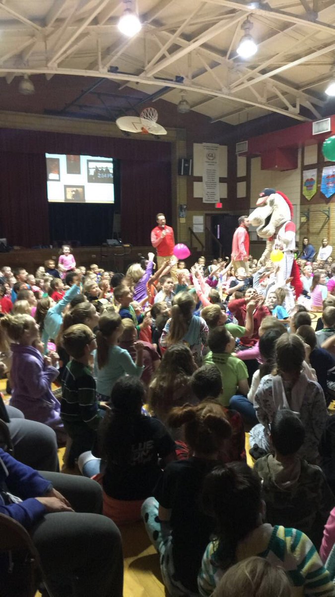 CounselorJuhl's tweet photo. Thanks @StJoeMustangs for the fun assembly and reminders to #worktogether #bebullyfree #read @HydeElem https://t.co/Du8CfOIjf0