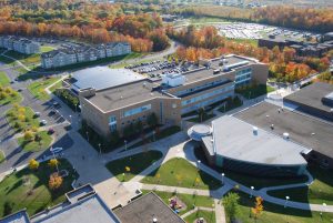 ElisaWood's tweet photo. Four reasons for community microgrids https://t.co/7jOFMwqumN  #microgrid #communitymicrogrid #localenergy https://t.co/8BpCaYtWks