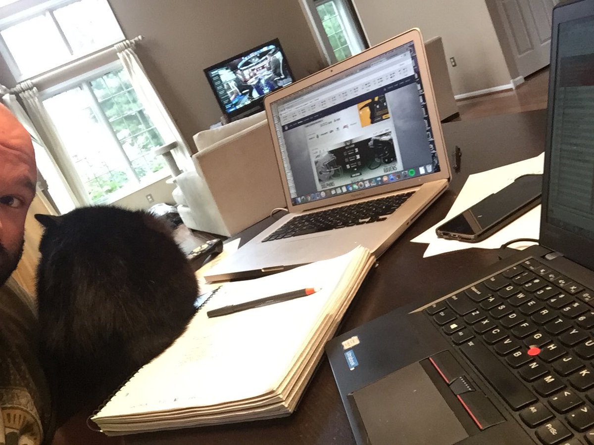 jasonhartelius's tweet photo. Monday ritual: work from home with #Aftermath on my TV. Great watch on @nflnetwork from 3pm-5pm ET. #NoPromo #ThatTVIsBiggerThanItLooks https://t.co/dhKOEe7NHm