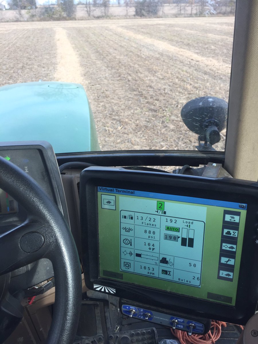 Could this be the last baler job of the season?? #harvest2017