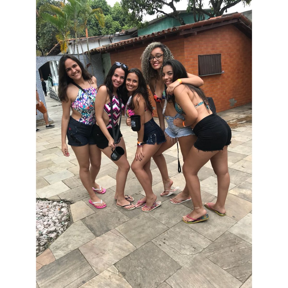 karoliny_rs's tweet photo. Kalangamos da melhor forma🔙
#rio2zada #melhorkalango #aturaousurta https://t.co/NW97dMKbuI