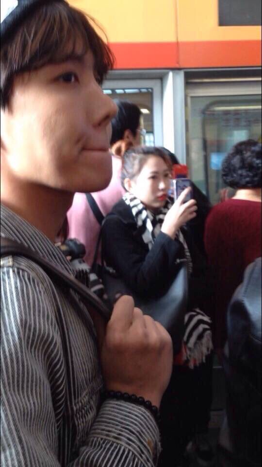 archivehyungs's tweet photo. this boy makes me cry so much everyday thanks jung hoseok https://t.co/9t0fnRySFG
