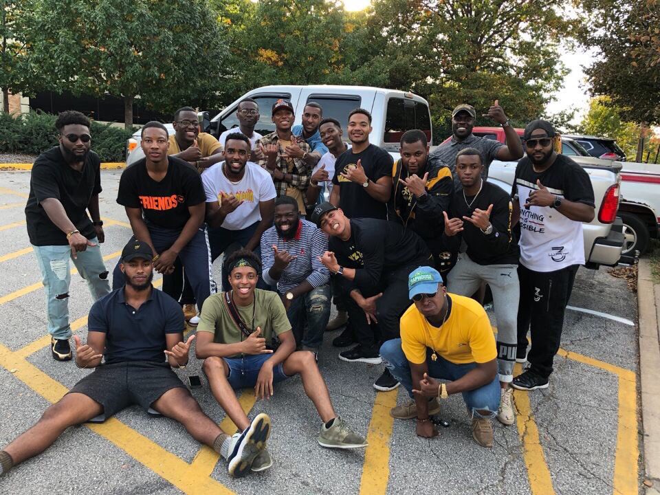 MizzouAlphas's tweet photo. History in the making! This past Homecoming weekend with ZA!! โ๏ธ๐ค๐พ๐ฆ #MUHC17 #LongLiveZA #APhiA #ฮฮฆฮ https://t.co/FqnWdFRxTp
